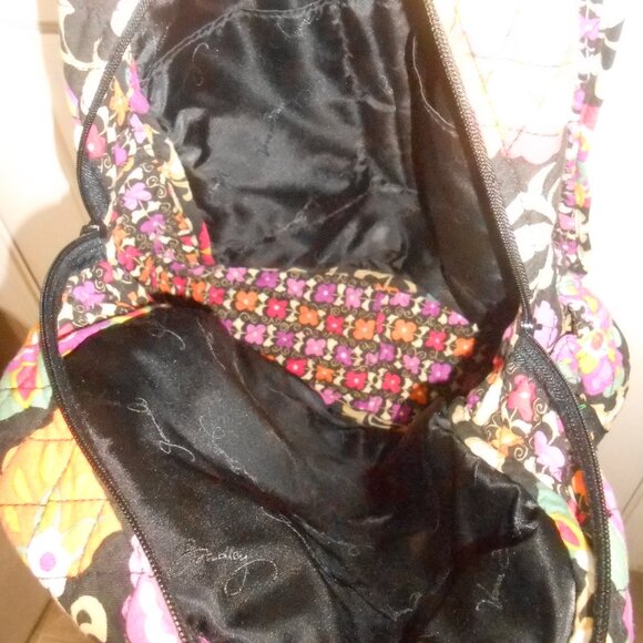 NICE VERA BRADLEY QUILTED FLORAL CLOTH BACKPACK ZIPPER BAG 2 SIDE POCKETS ๐ฉ - Picture 9 of 9